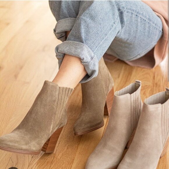 Marc Fisher Alva Suede Ankle Booties With Stacked Heel - Picture 11 of 11